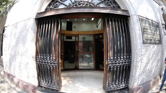 RBI Penalty Imposed on Sammaan Finserve Over Credit Reporting Lapses
